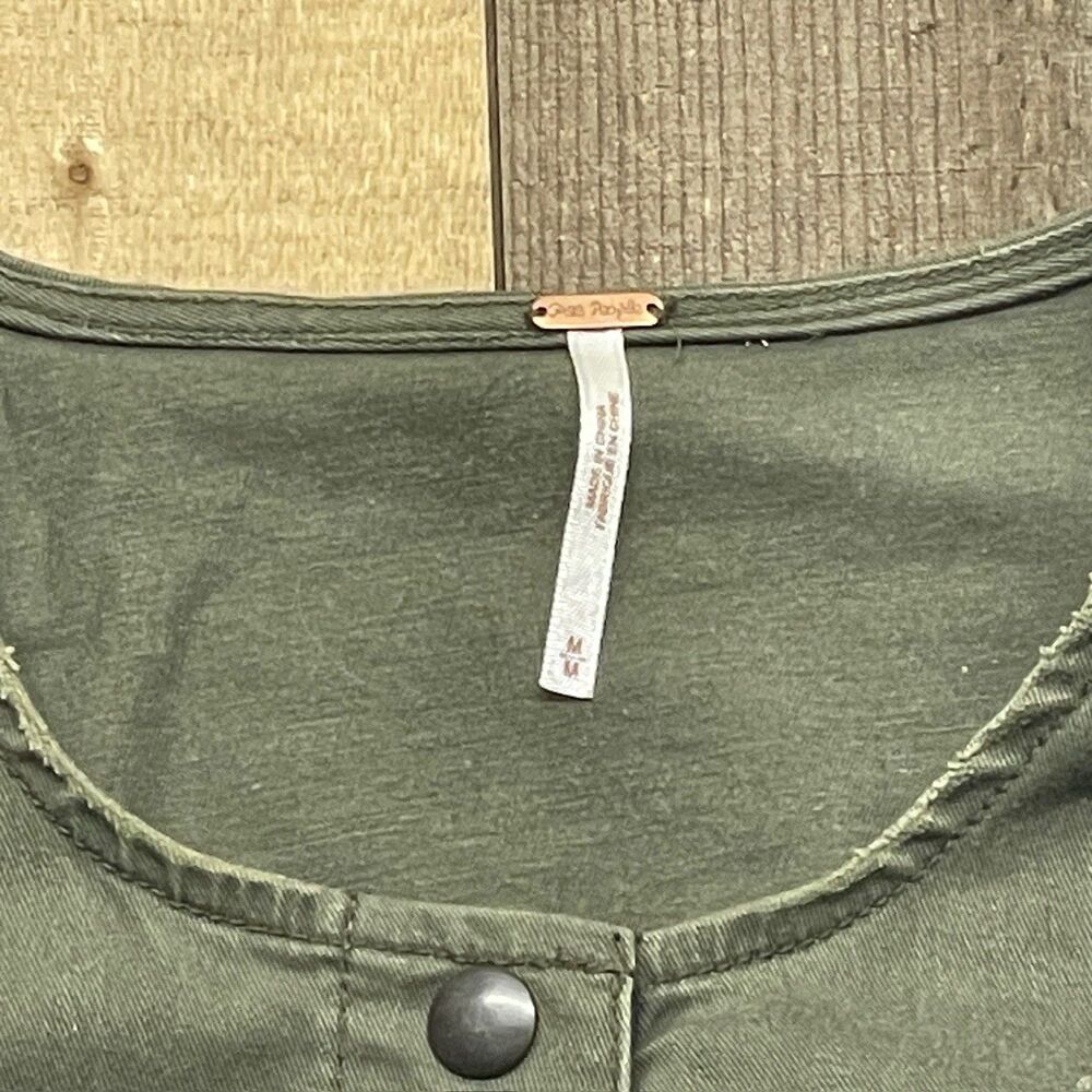 Free People MEDIUM Button Up Olive Denim Distressed Bomber Jacket **READ** - Picture 2 of 5